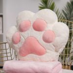 Bouillotte peluche en forme de patte de chat