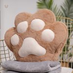 Accessoire réchauffant pour les mains en peluche