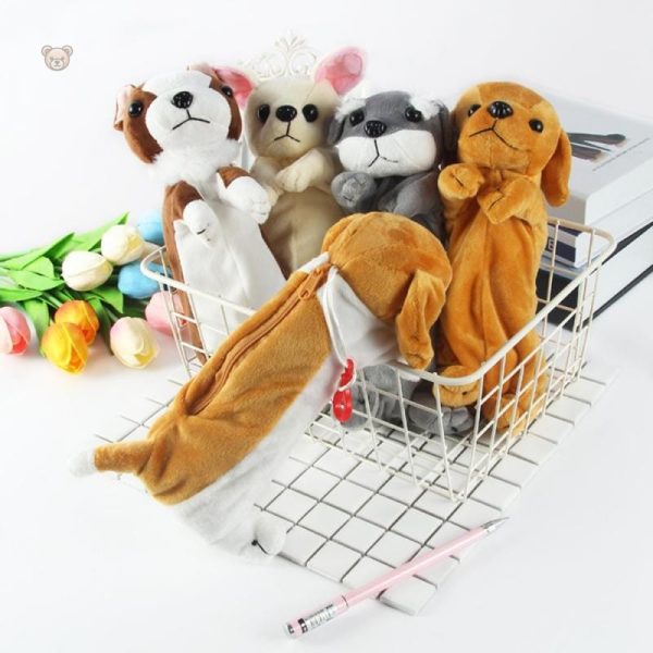 Trousse peluche en forme de chien saucisse