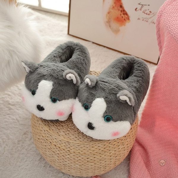 le-compagnon-de-marche-husky-chausson-en-peluche-1 Chausson en peluche husky, compagnon de marche confortable