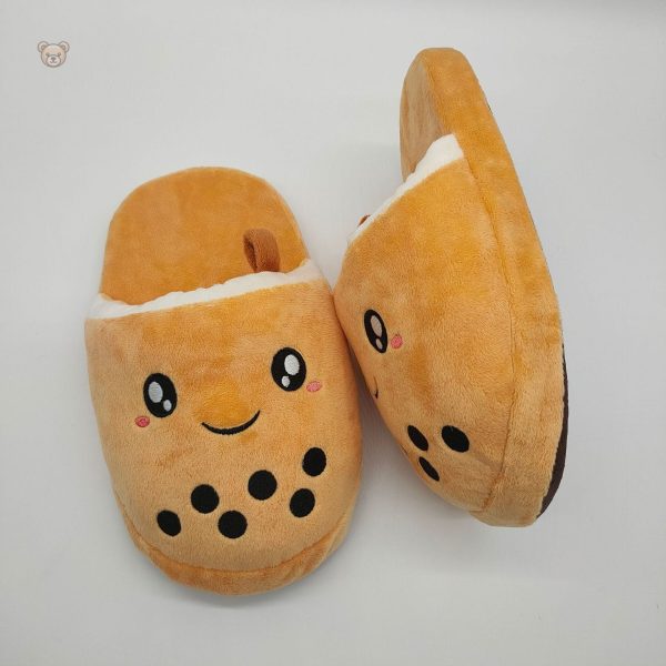 Chaussons doux en peluche pour petits pieds