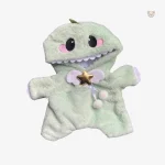 Peluches d'ours et déguisement de dinosaure