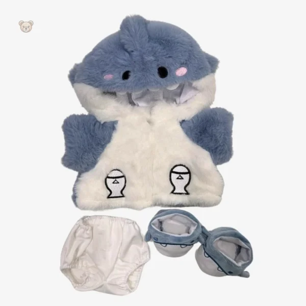 Ours en peluche dans un outfit de requin