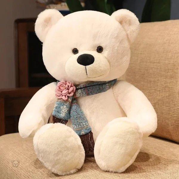 Ours géant en peluche avec écharpe tendance