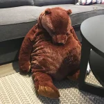 Ours en peluche marron doux et câlin