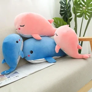 Peluche baleine aux joues rouges, design coloré et ludique