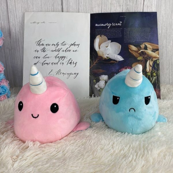Baleine licorne magique en peluche douce et câline