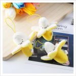 Jouet en peluche jaune amusant