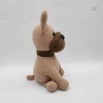 Doux compagnon en peluche pour une ambiance chaleureuse