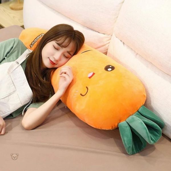 Carotte en peluche géante, idéale pour jouer et câliner