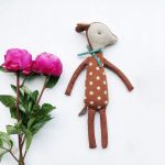 Peluche hiver enfant, cerf en velours pour des moments tendres