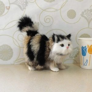 Peluche longue en poils doux, compagnon idéal pour les petits