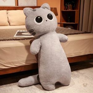 Décoration chambre avec peluche chat douce et accueillante