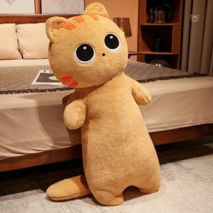 Peluche géante chat pour embellir l'intérieur