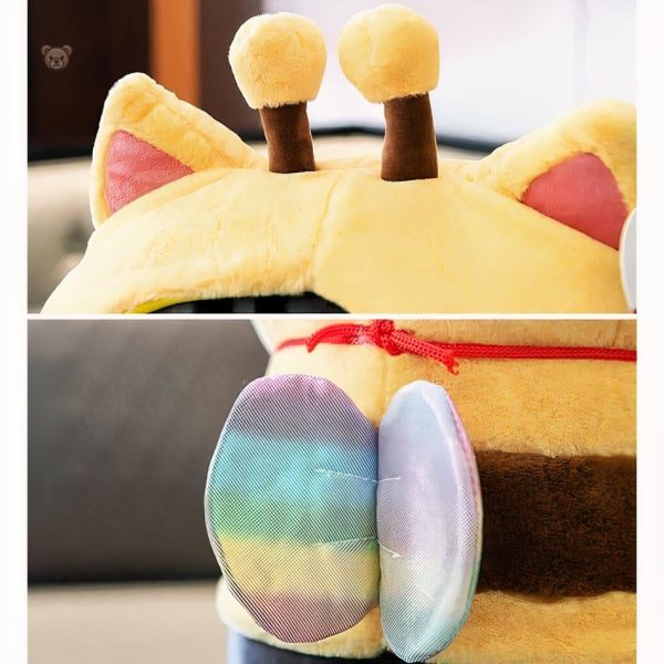 Jouet en peluche design chat, idéal pour décorer une chambre d’enfant
