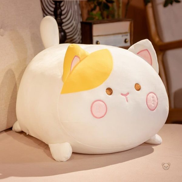 Chat moelleux en peluche, compagnon idéal