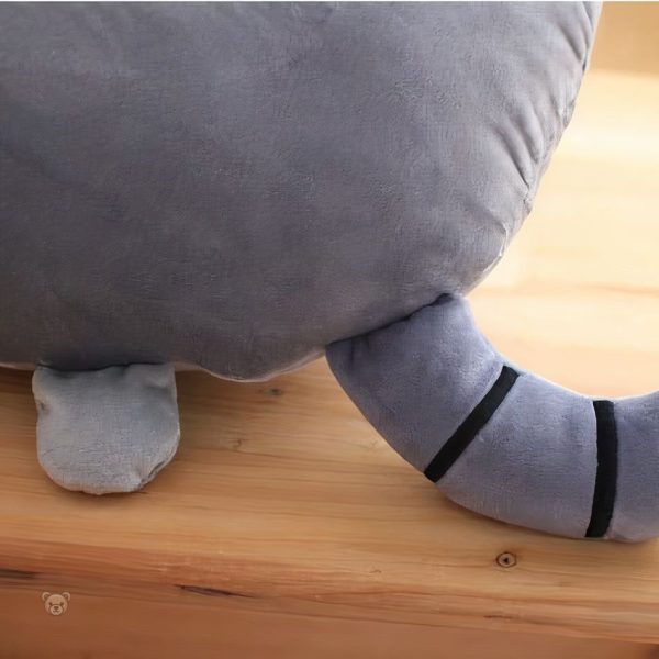 Peluche grise en forme de chat, objet déco apaisant