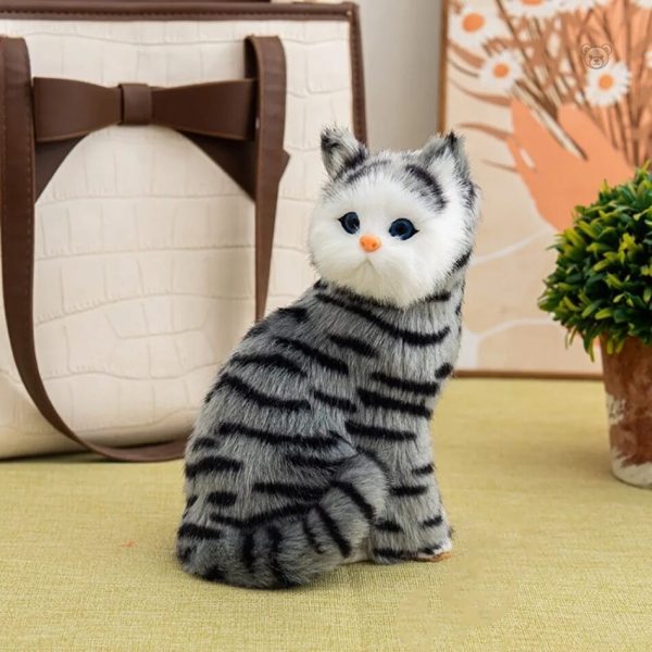 Compagnon en peluche chat, parfait pour les câlins