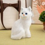 Compagnon en peluche, parfait pour un doux moment de détente