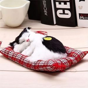 Peluche de chat confortable et apaisante pour la maison