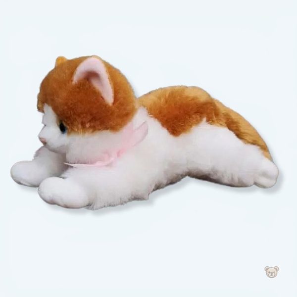 peluche-chaton-marron-doux-calin-enfant-chambre-cosy-1 Peluche chaton marron doux pour câlins dans une chambre cosy
