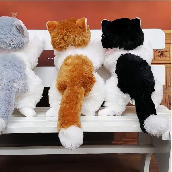 Chaton pelucheux marron idéal pour les enfants et leur confort