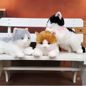 Peluche douce pour enfant, chaton noir à câliner
