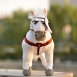 Maximus, peluche cheval idéale pour les aventures enfantines