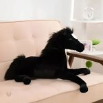 Peluche velours cheval noir, compagnon tendre pour enfant