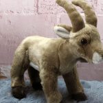 Chèvre en peluche pour enfants, douce et mignonne