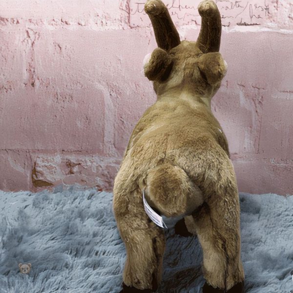 Chèvre de montagne en peluche, parfaite pour les câlins