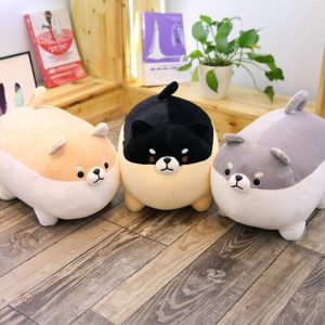 Chien en peluche mignon pour les câlins