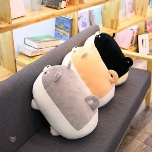 Doux chien en peluche à câliner