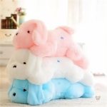 Chien apaisant en peluche pour une ambiance nocturne sereine