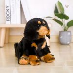 Compagnon en peluche pour enfant, idéal dans une chambre