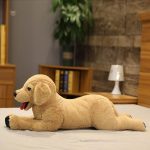 Peluche douce représentant un labrador marron