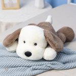 Peluche chien marron douce et câline