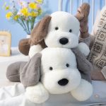 Peluche chien marron au toucher agréable