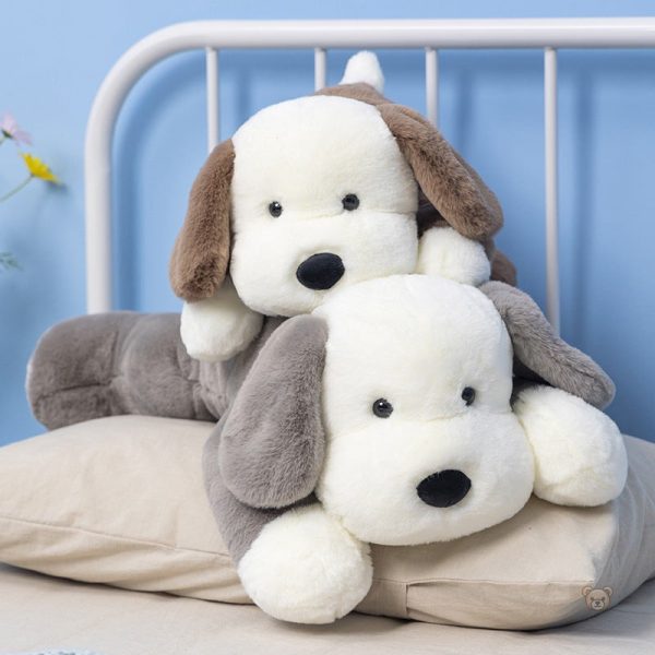 Chien en peluche marron, parfait pour les câlins