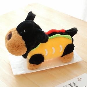 Chien pelucheux noir ressemblant à un hot dog