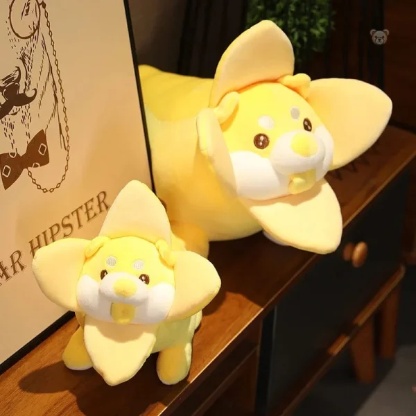 Peluche shiba inu mignon dans une banane colorée