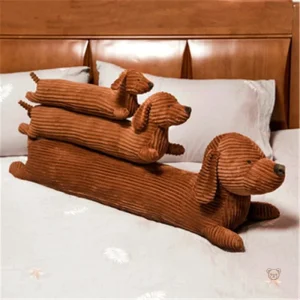 Peluche chien teckel, modèle doux et adorable pour tous les âges