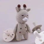 Peluche girafe en crochet douce et mignonne