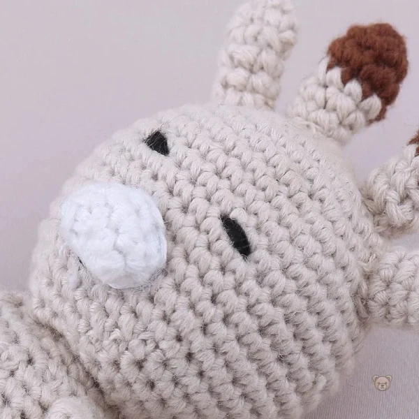 Girafe en peluche artisanale pour tous les âges