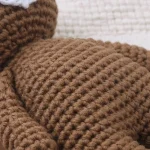 Peluche ourson en crochet doux et câlin