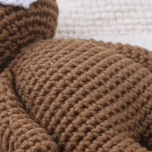 Peluche ourson en crochet doux et câlin