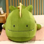 Peluche de dinosaure colorée avec cœur