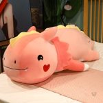 Dino en peluche, parfait pour les câlins