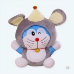 Peluche douce de Doraemon en costume de souris amusante