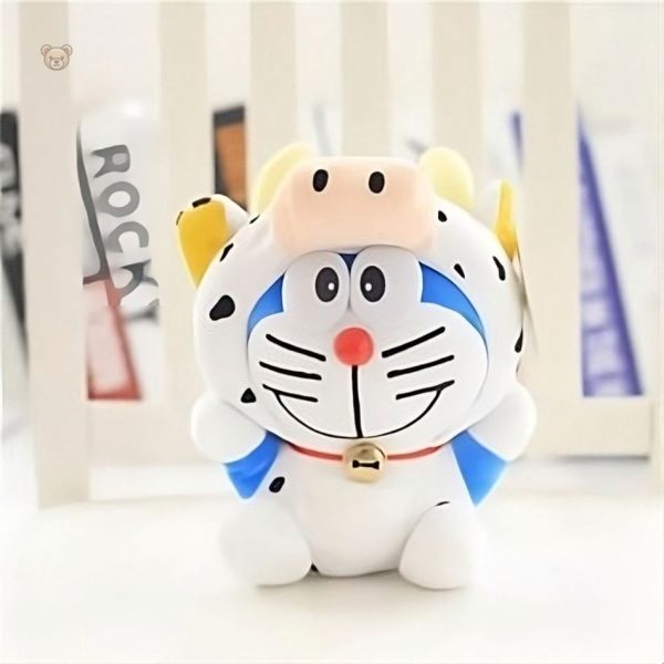 Doraemon en peluche vache, compagnon doux et amusant pour petits